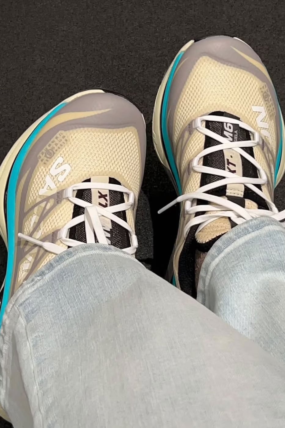 MM6 × Salomon 2026 夏季聯名鞋款搶先曝光!Cross Dust 包覆鞋面+XT-6 全新 3 款配色一次看