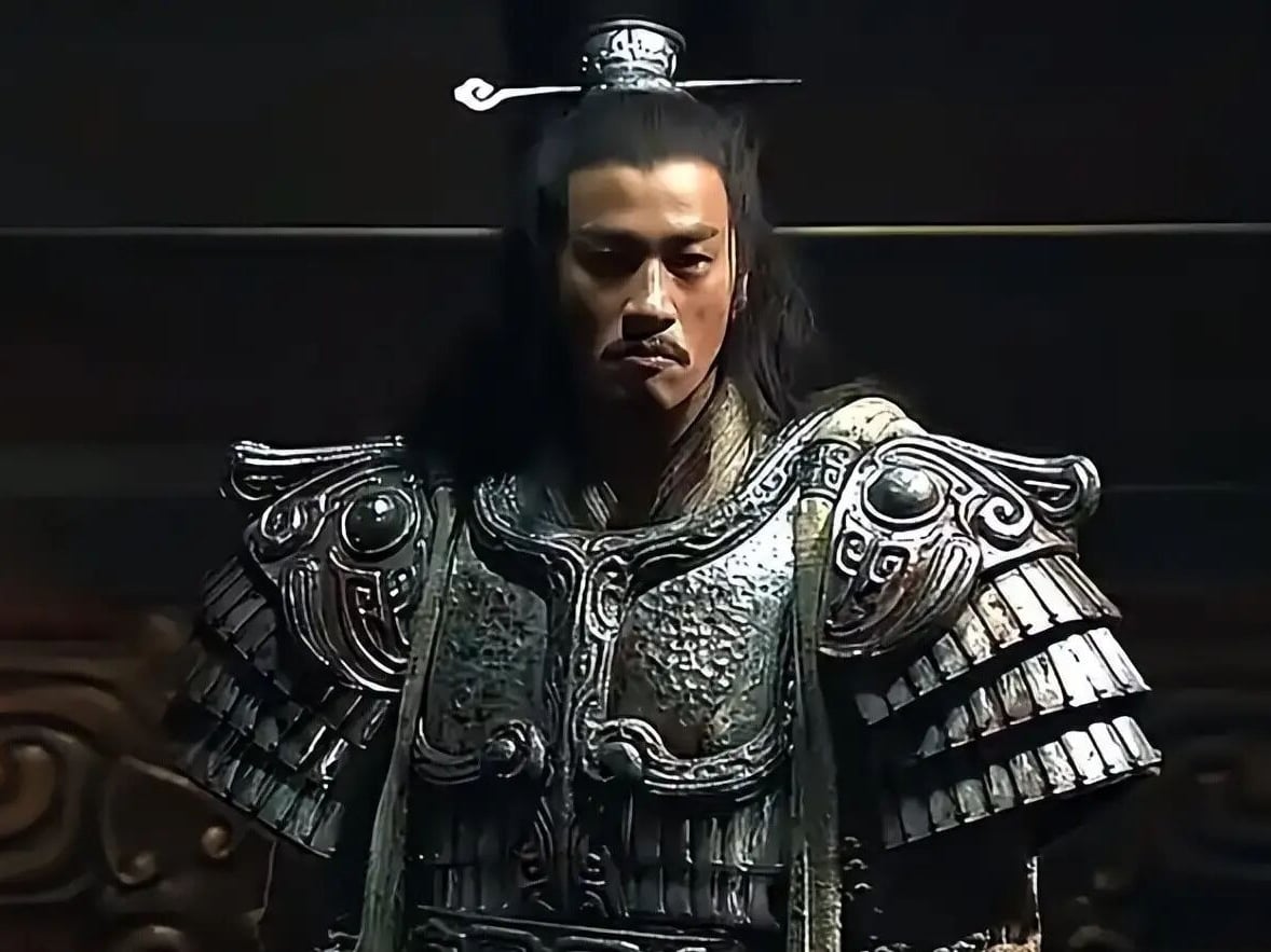 何潤東因《逐玉》爆紅！首談張凌赫演將軍：「不同劇種不能比較！」