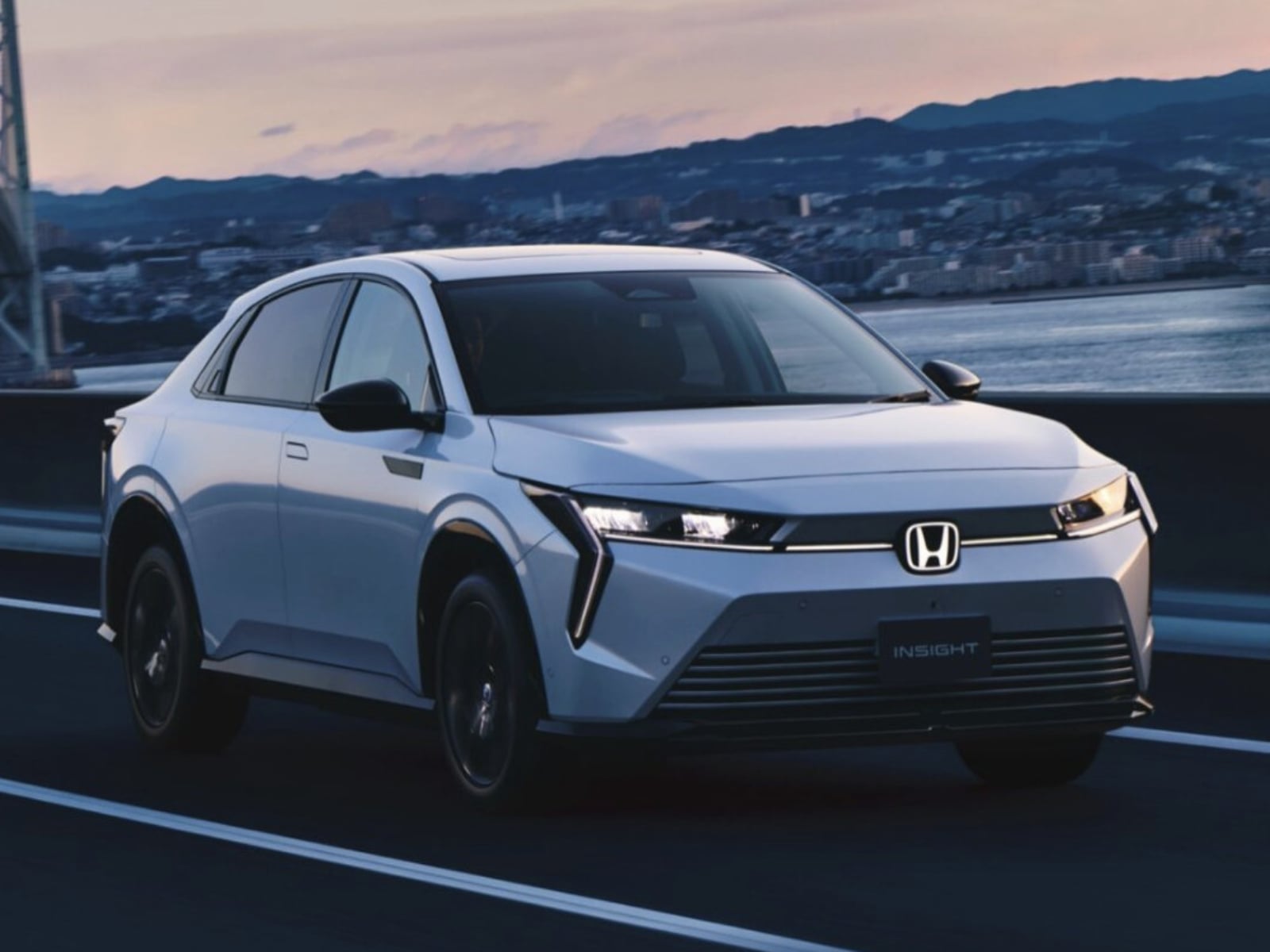 Honda Insight 強勢回歸變純電 SUV！第 4 代續航 535km、限量 3000 台售價曝光！