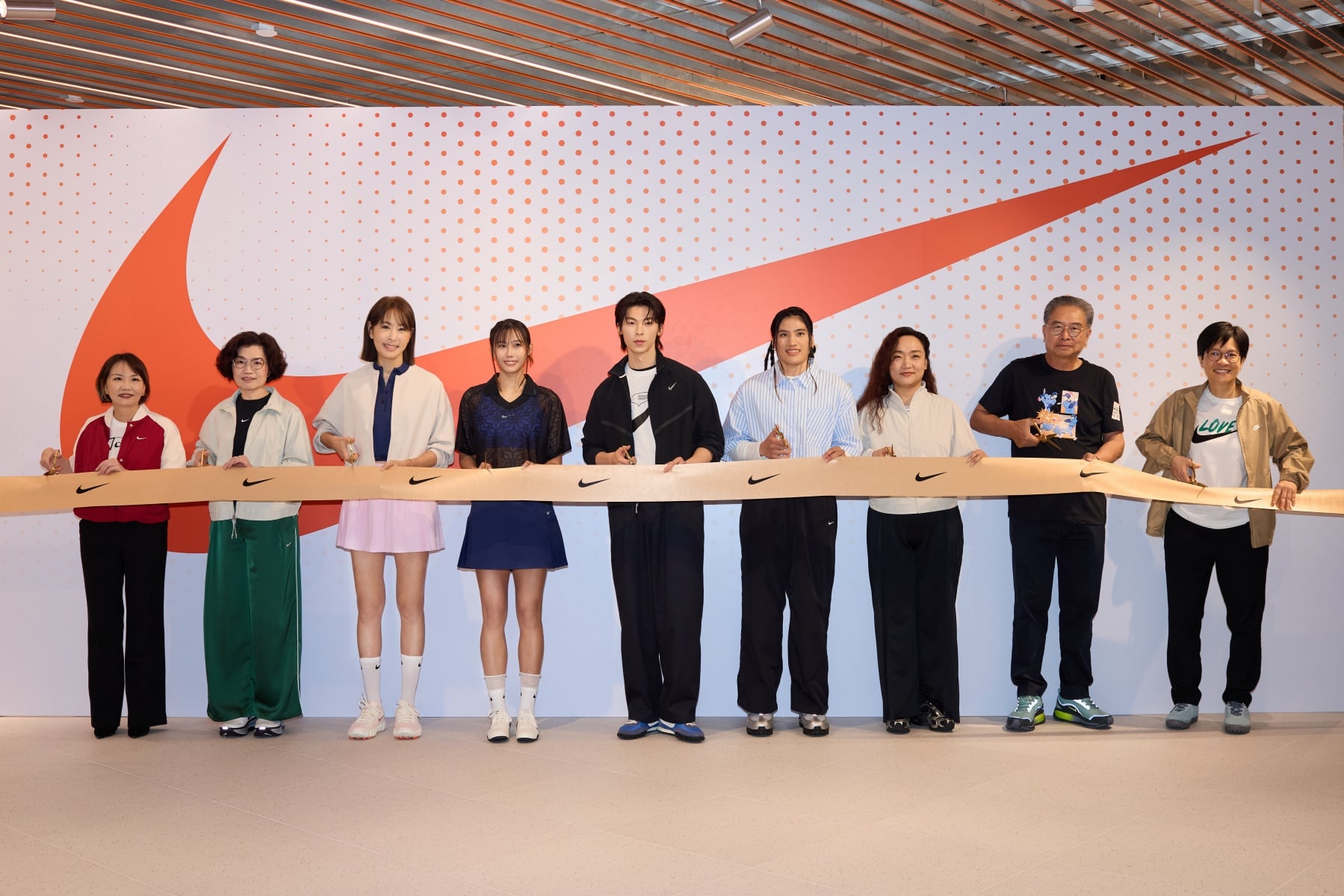 Nike 臺北品牌體驗店台北101「三大展區亮點」一次看！許光漢同款、Kobe、ACG 全系列都有！