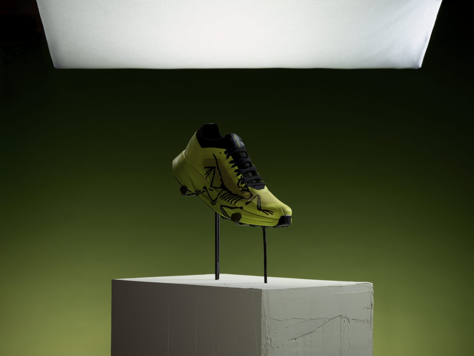 始祖鳥 Arc'teryx 正式進駐台北101！限定越野跑鞋率先亮相、直營模式全面啟動