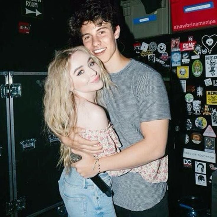 Sabrina Carpenter 身高 152 公分、科切拉壓軸、捲三角戀、經典歌曲⋯10 件事快認識！