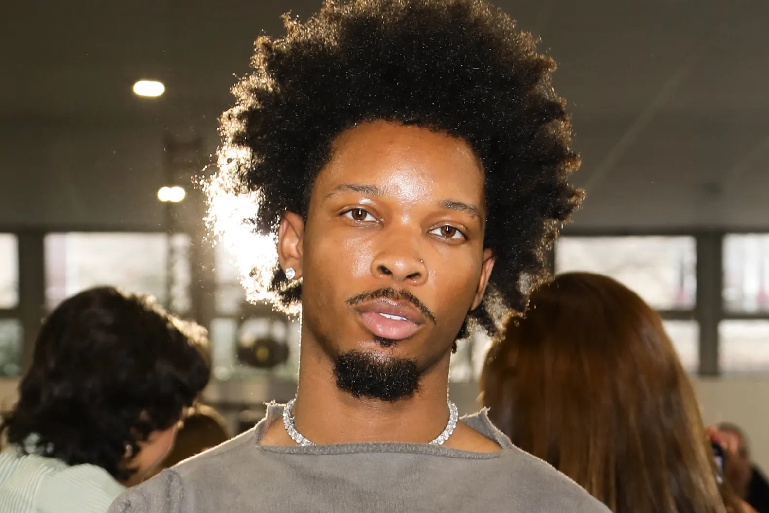 美國新生代歌手 d4vd 正式被警方逮捕且不得保釋！法律團隊強調未定罪⋯命案進展一次看！