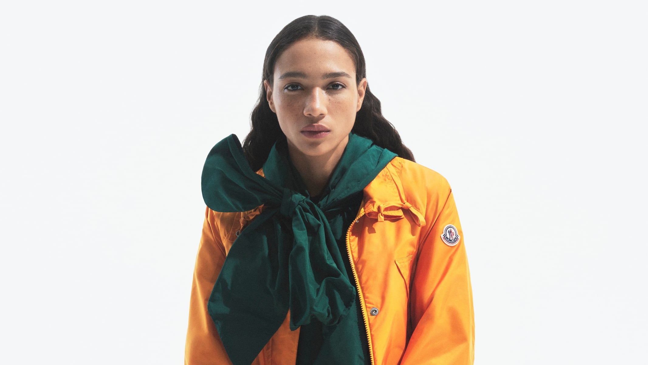 Moncler 2026 夏季系列登場！把「羽絨感」帶進夏天，輕盈層次成為造型關鍵！