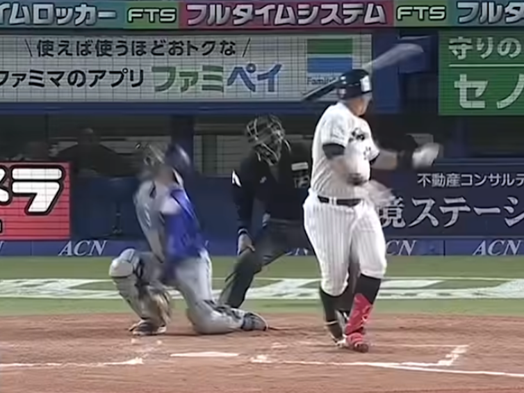 日職主審川上拓斗生涯首秀遭球棒爆頭，緊急手術送ICU！本季第3起裁判傷退！