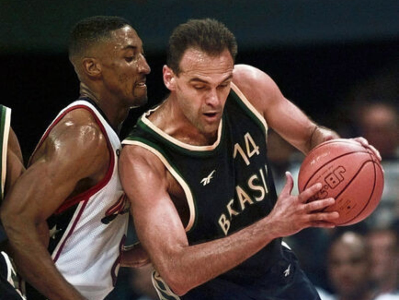 巴西籃球傳奇舒密特 Oscar Schmidt 腦瘤病逝享壽 68 歲！曾是 Kobe 偶像、奧運歷史得分王！