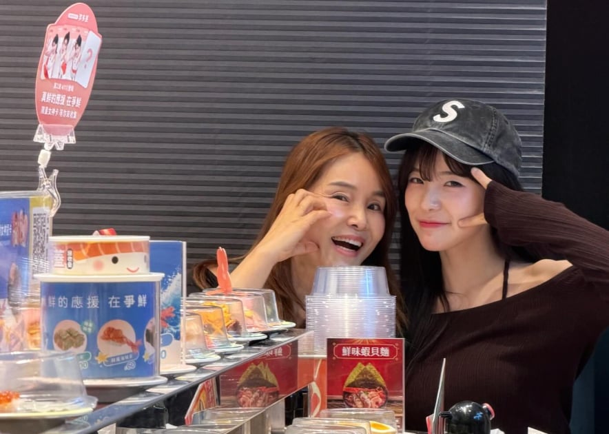 李多慧吃壽司被巧遇！粉絲誤認助理送簽名照，本人親回「真實身分」掀熱議！