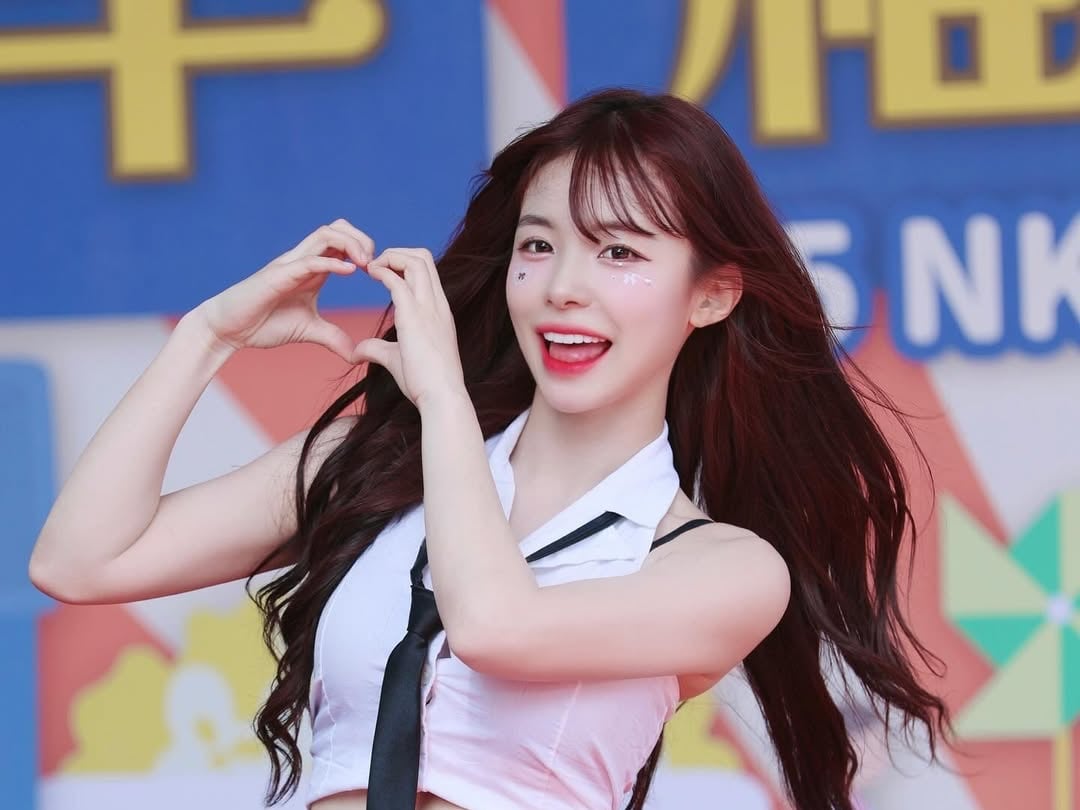 李多慧吃壽司被巧遇！粉絲誤認助理送簽名照，本人親回「真實身分」掀熱議！