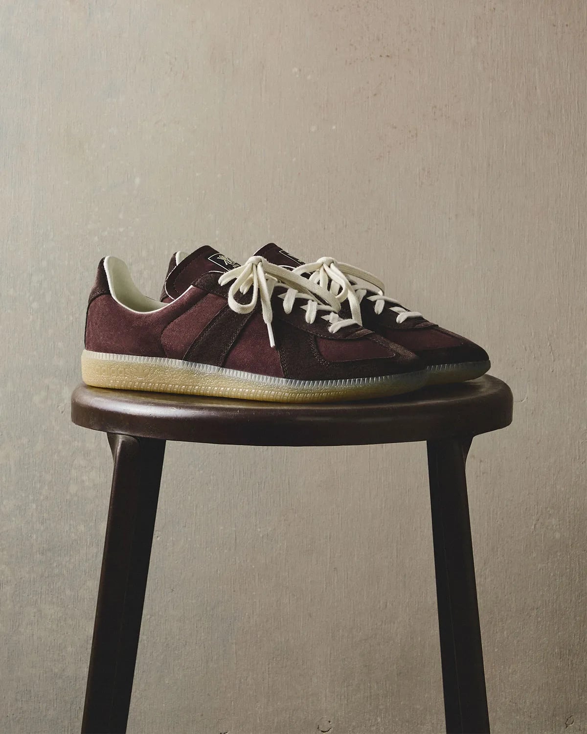 Kith × adidas 2026 春季聯名發售公開！BW Army、Samba 多款鞋型注入繽紛色彩！