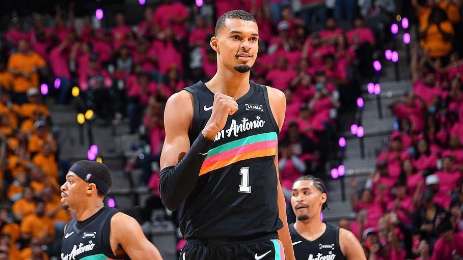 NBA／Wembanyama 成為史上首位「全票」年度防守球員 DPOY！另創 3 大歷史紀錄！