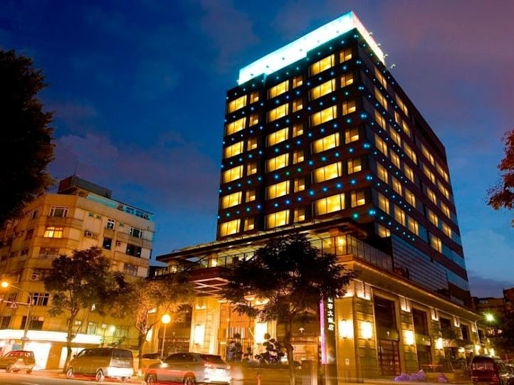 福容台北一館宣布熄燈！海鮮買一送一、抽 20 萬住宿券⋯最後優惠一次看！