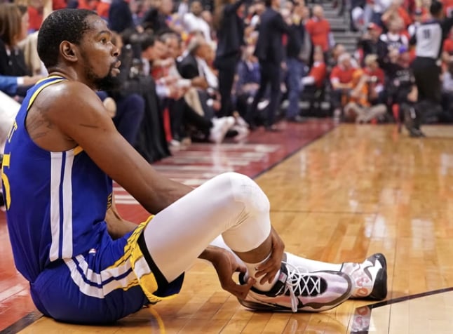 NBA／Kevin Durant 右膝挫傷湖人系列賽添變數！火箭 G2 能否出戰成疑！