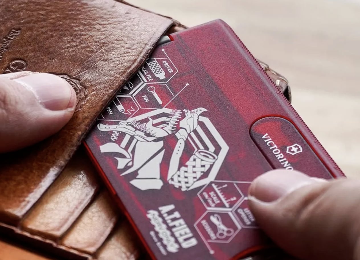 《新世紀福音戰士》x VICTORINOX 聯名瑞士卡刀！暴走初號機、獸化二號機 2 款開放預購！