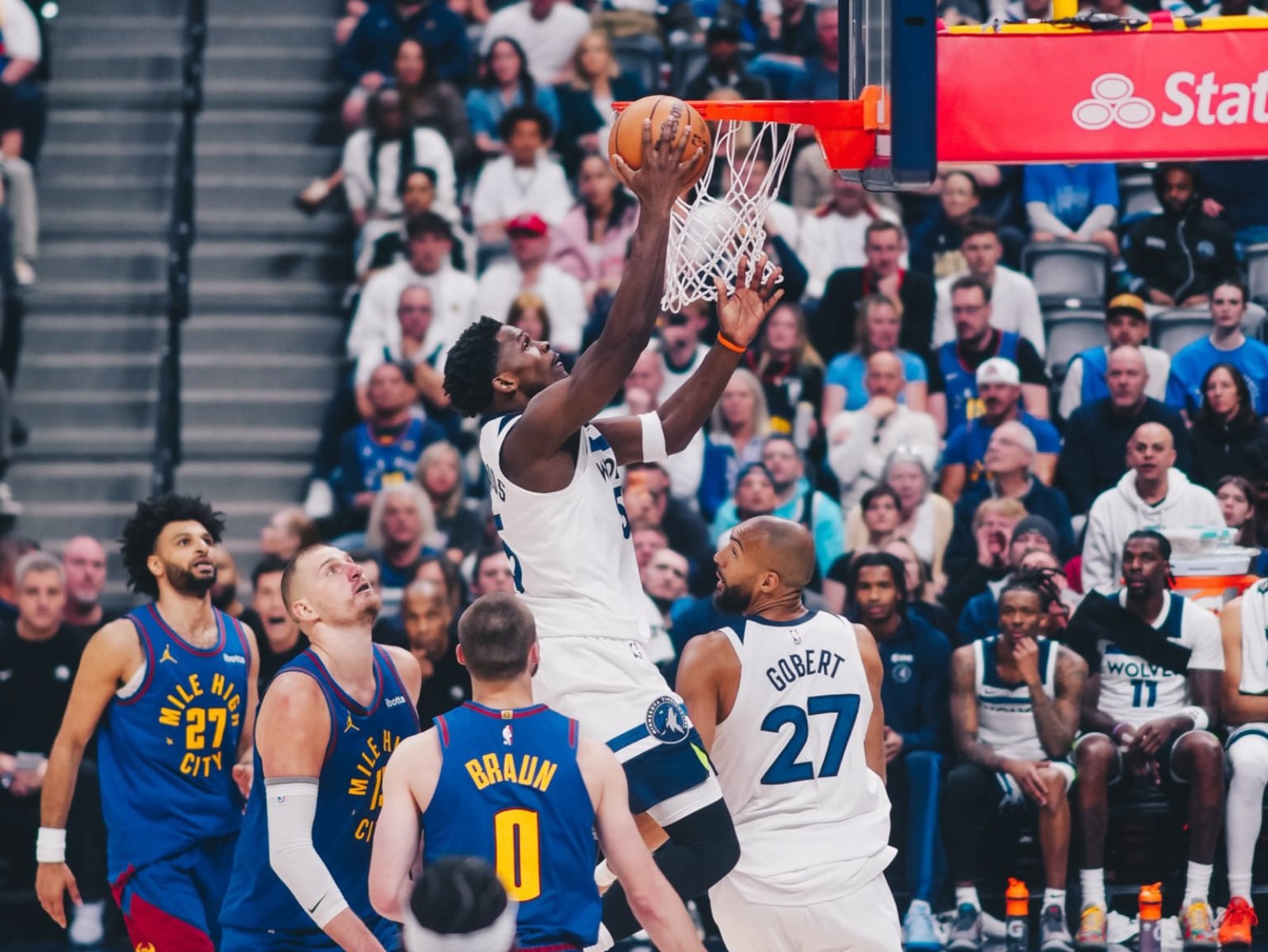 NBA／灰狼完成 19 分落後大逆轉擊敗金塊！Edwards 狂轟 30 分將系列賽扳平！