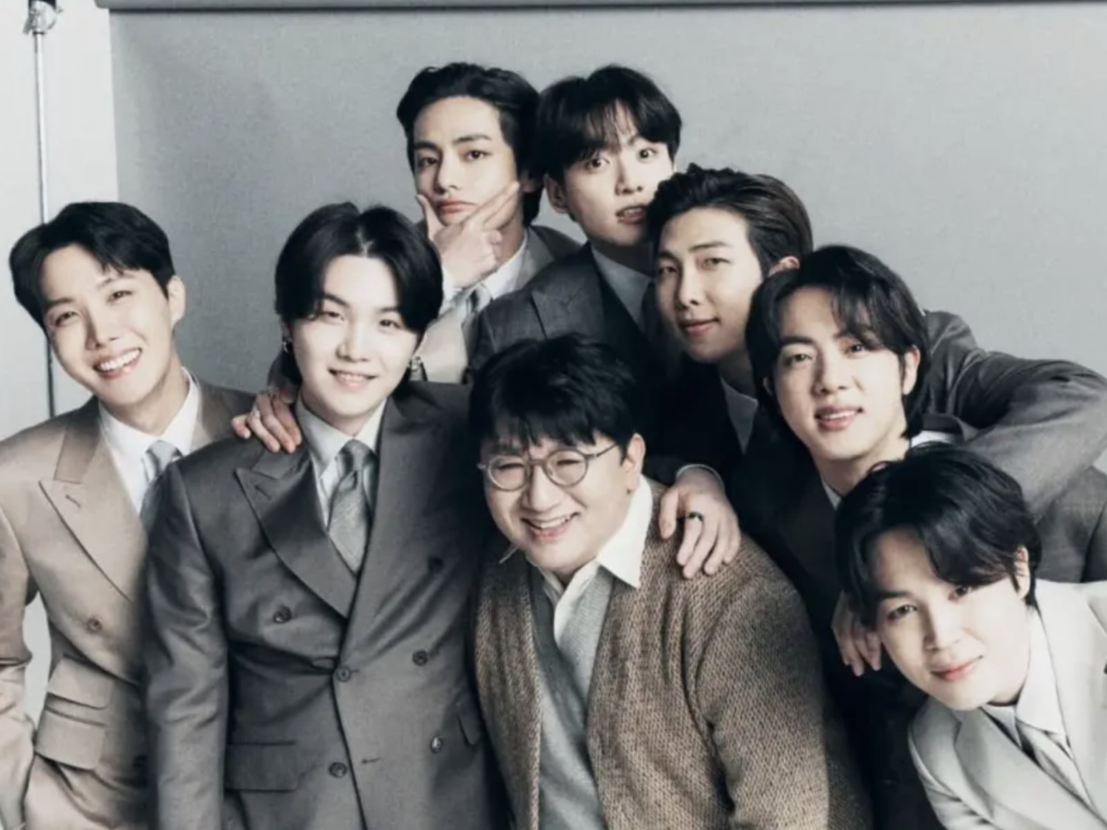 HYBE 創辦人房時爀遭申請拘捕！涉嫌詐欺獲利近 1900 億韓元！