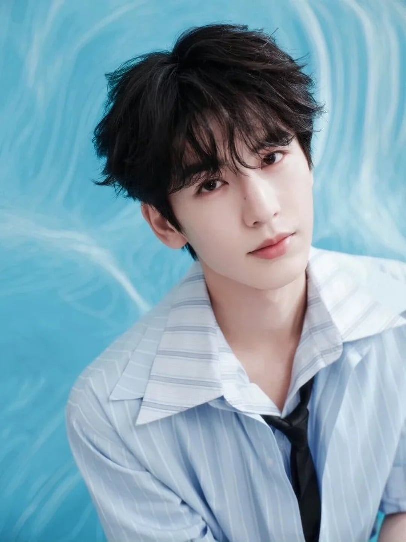 2026 圓臉男生髮型推薦：7 款臉型顯瘦髮型，頭大也能瞬間修飾！