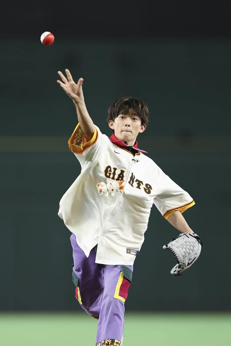 寶可夢 30 周年精靈球棒球現身日職開球！松丸亮吾一曝光全網敲碗拜託快量產！