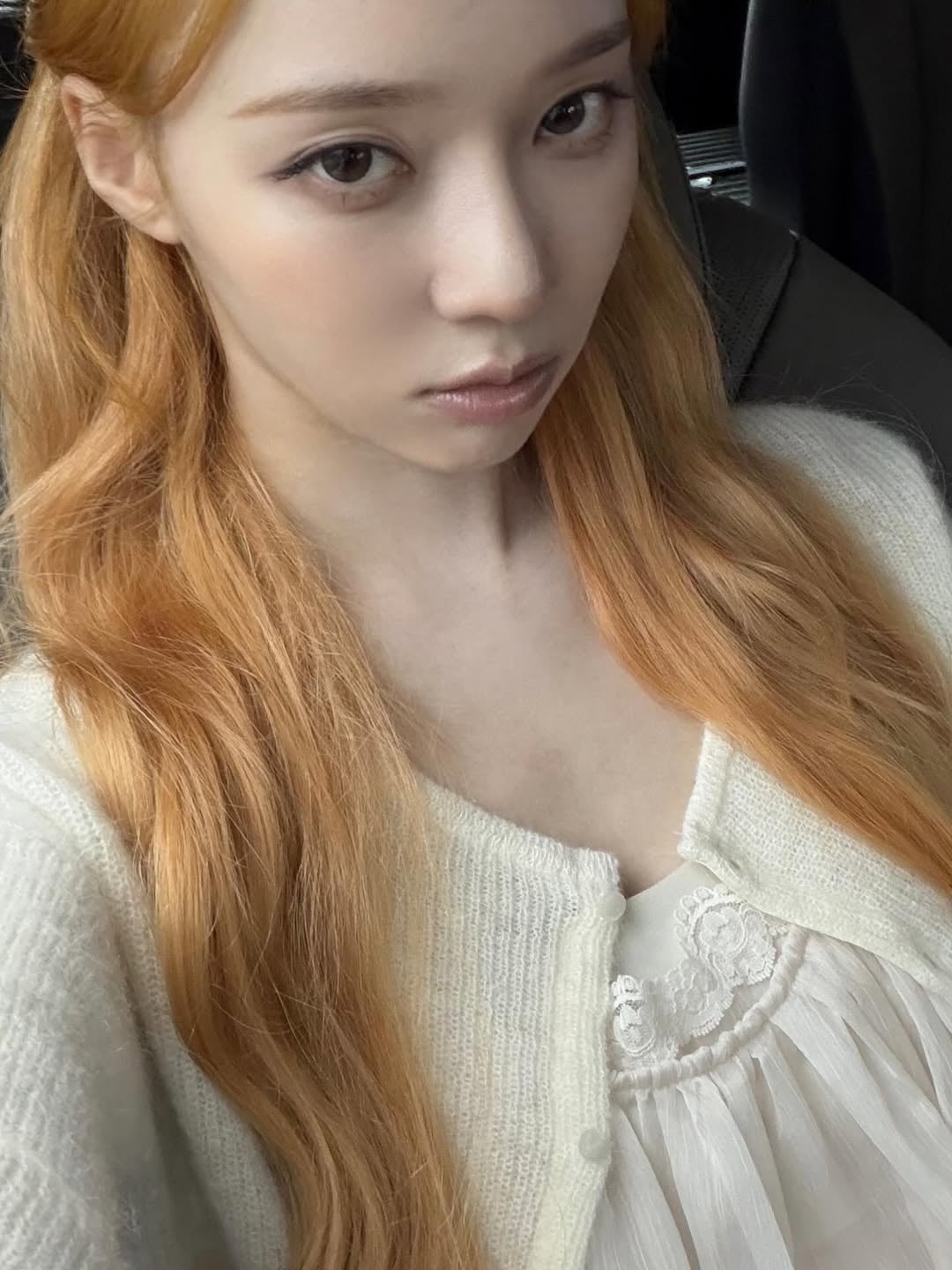 aespa Winter IG 曬全新橘色髮色造型！粉絲嗨喊：「已經等不及專輯回歸！」