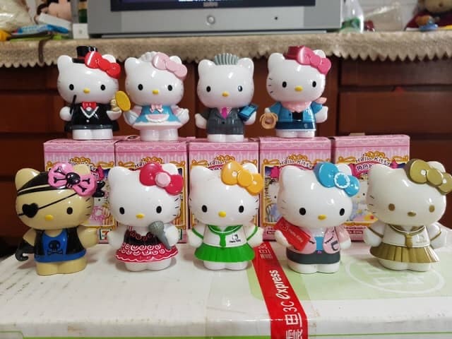 超商集點商品懷舊歷史 15 樣回顧：Hello Kitty 別針、哆啦 A 夢風扇筆⋯都是童年回憶！