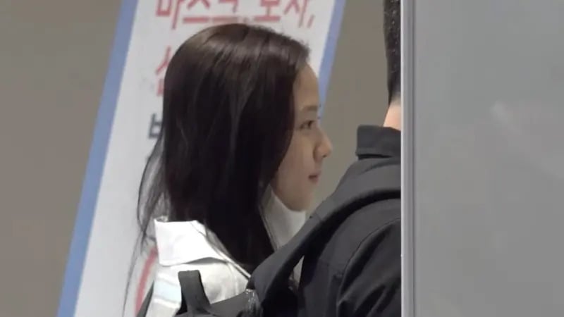 BLACKPINK Jisoo 捲入哥哥風波！《訂閱男友》片尾竟然已悄悄刪名字！