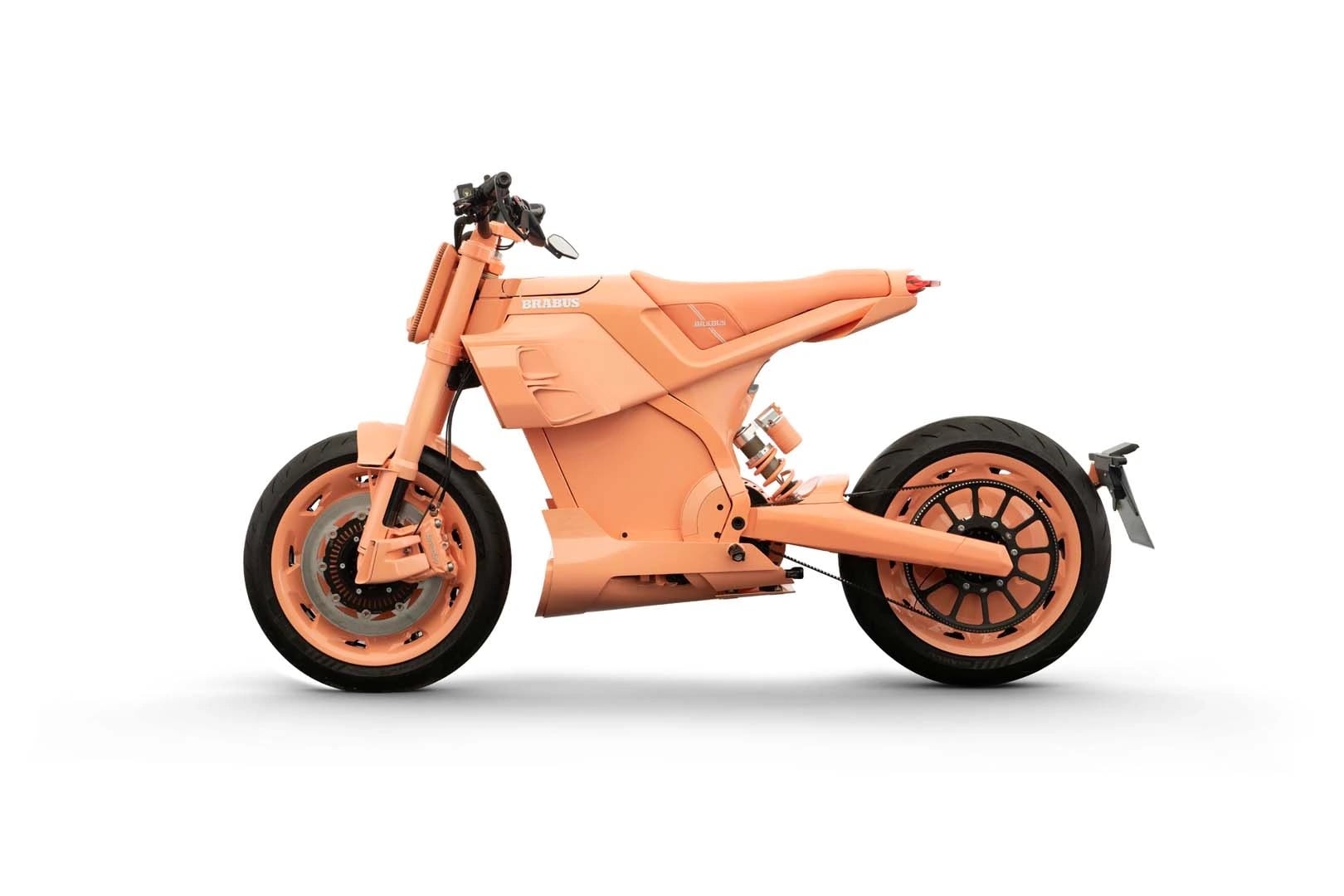 藤原浩親自認證帥度！DAB × Brabus 聯名電動機車震撼登場，紅色版神似《AKIRA》⋯ 全球限量 40 台！