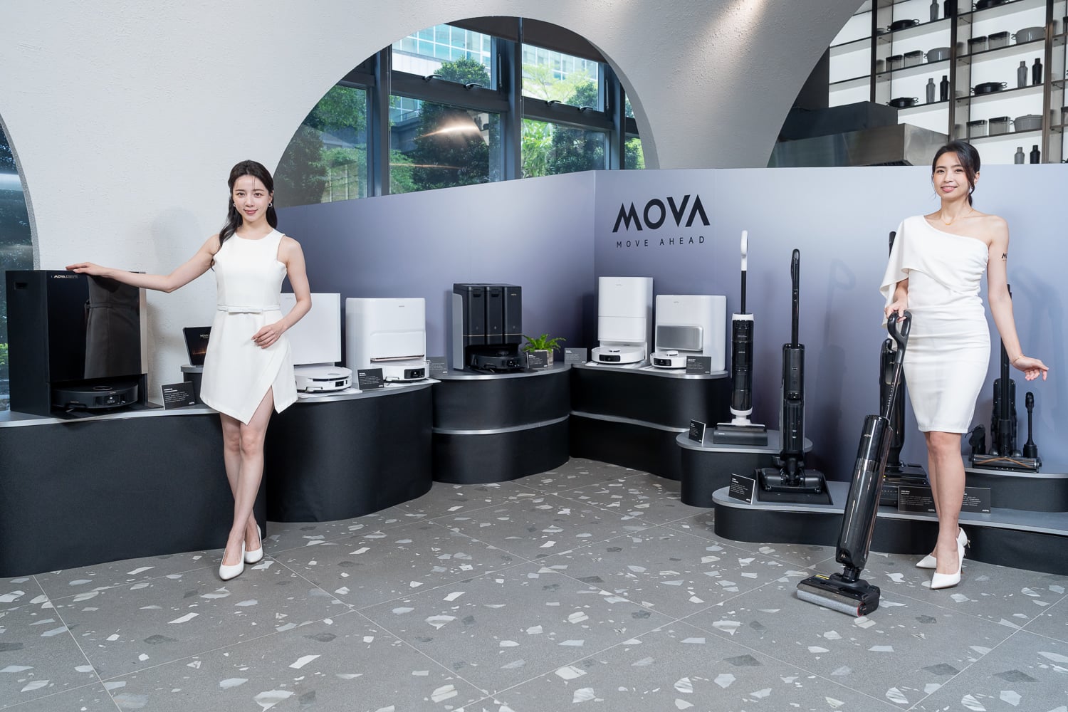 恆隆行獨家代理 AI 智慧家電品牌 MOVA！8 款清潔寵物家電首波登台，掃地機器人、洗地機一次看！