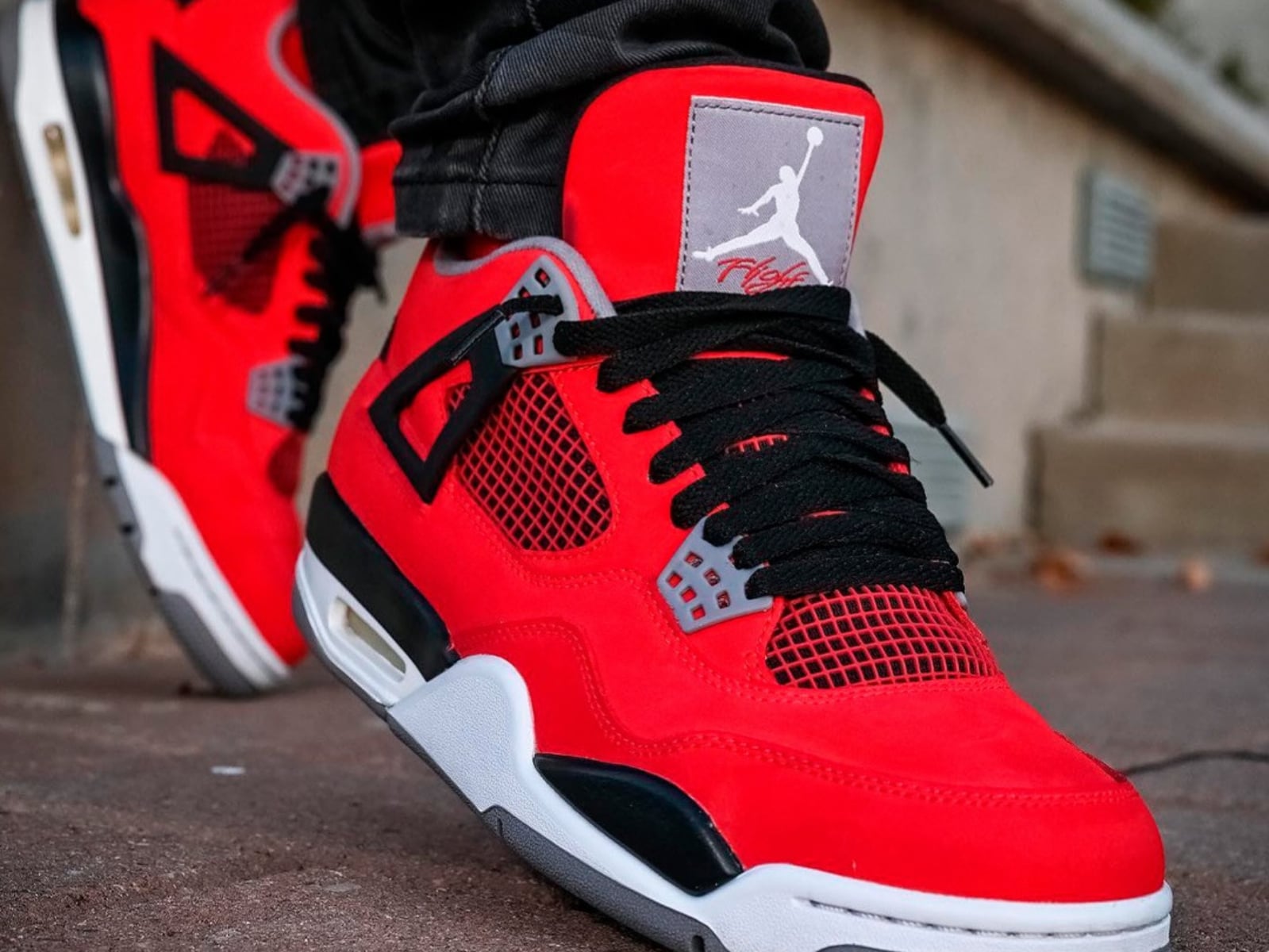 Air Jordan 4「Toro Bravo」睽違 13 年重磅復刻回歸！火紅大膽配色重現公牛霸氣風采！