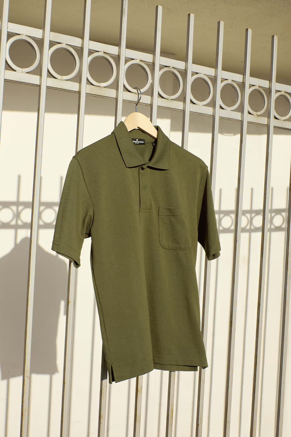 GU × Engineered Garments 第二彈聯名登場！6 款春夏新品以復古度假美學重磅回歸