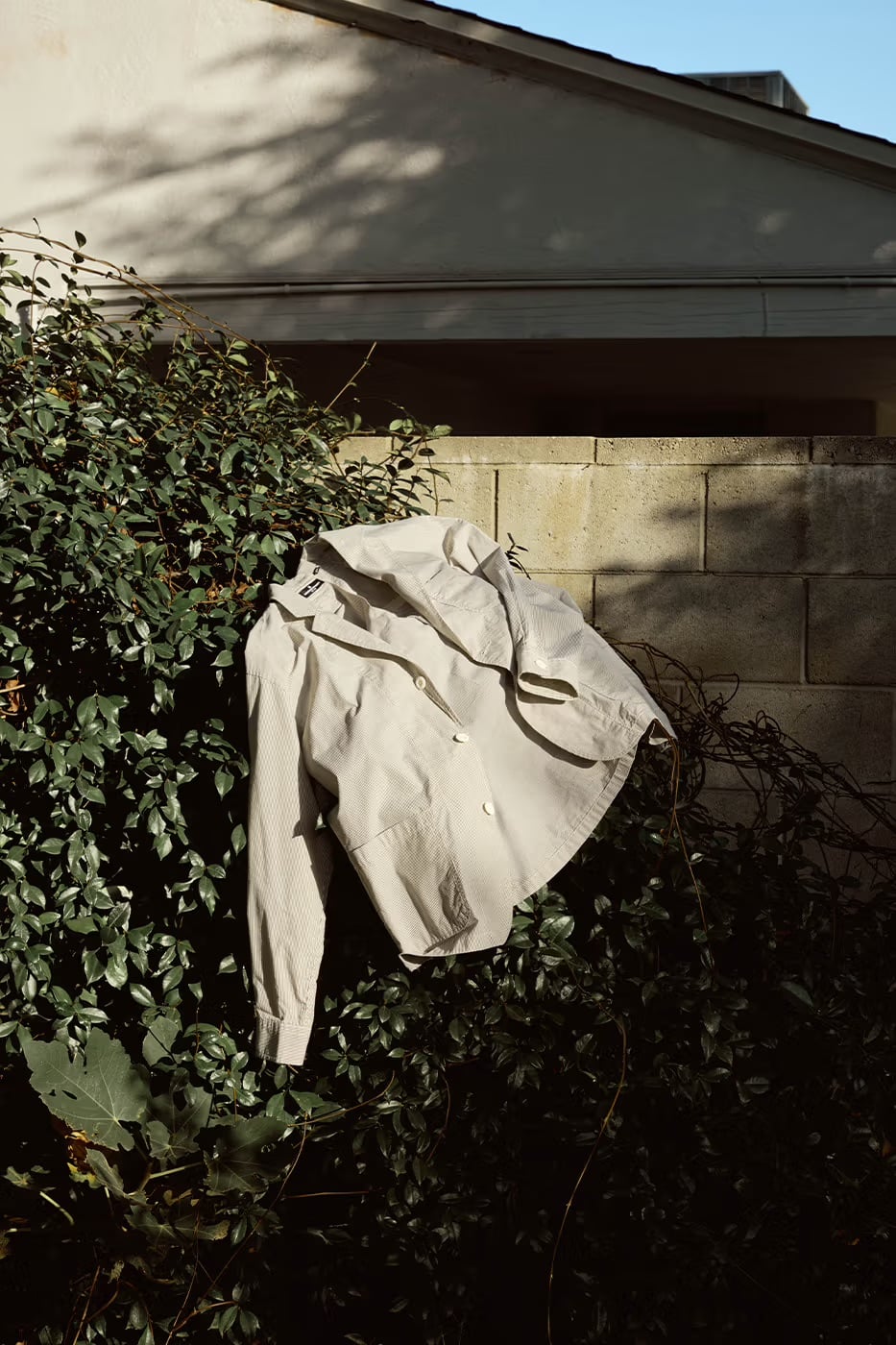 GU × Engineered Garments 第二彈聯名登場！6 款春夏新品以復古度假美學重磅回歸