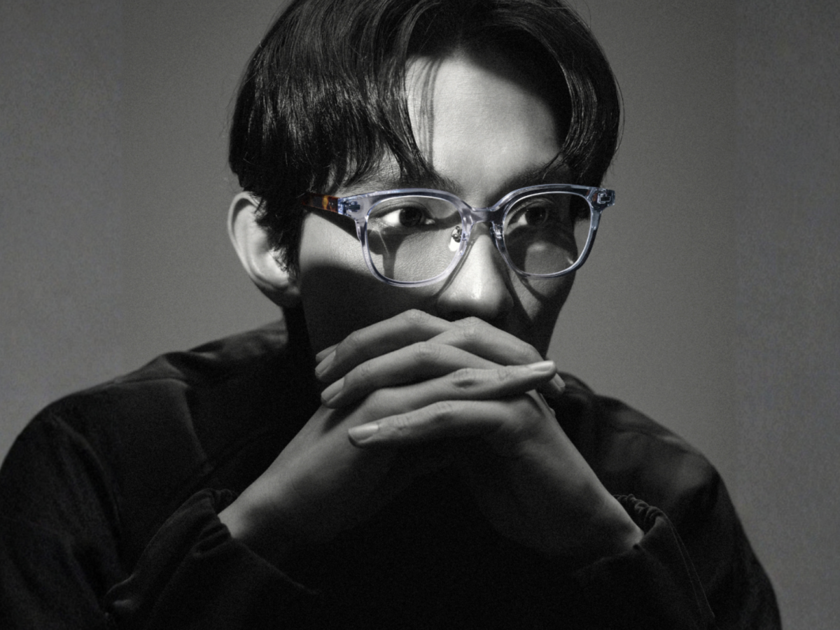 pls.pls. × 殷振豪聯名眼鏡登場！賽璐珞工藝藏隱形銅針細節，台式美學再進化