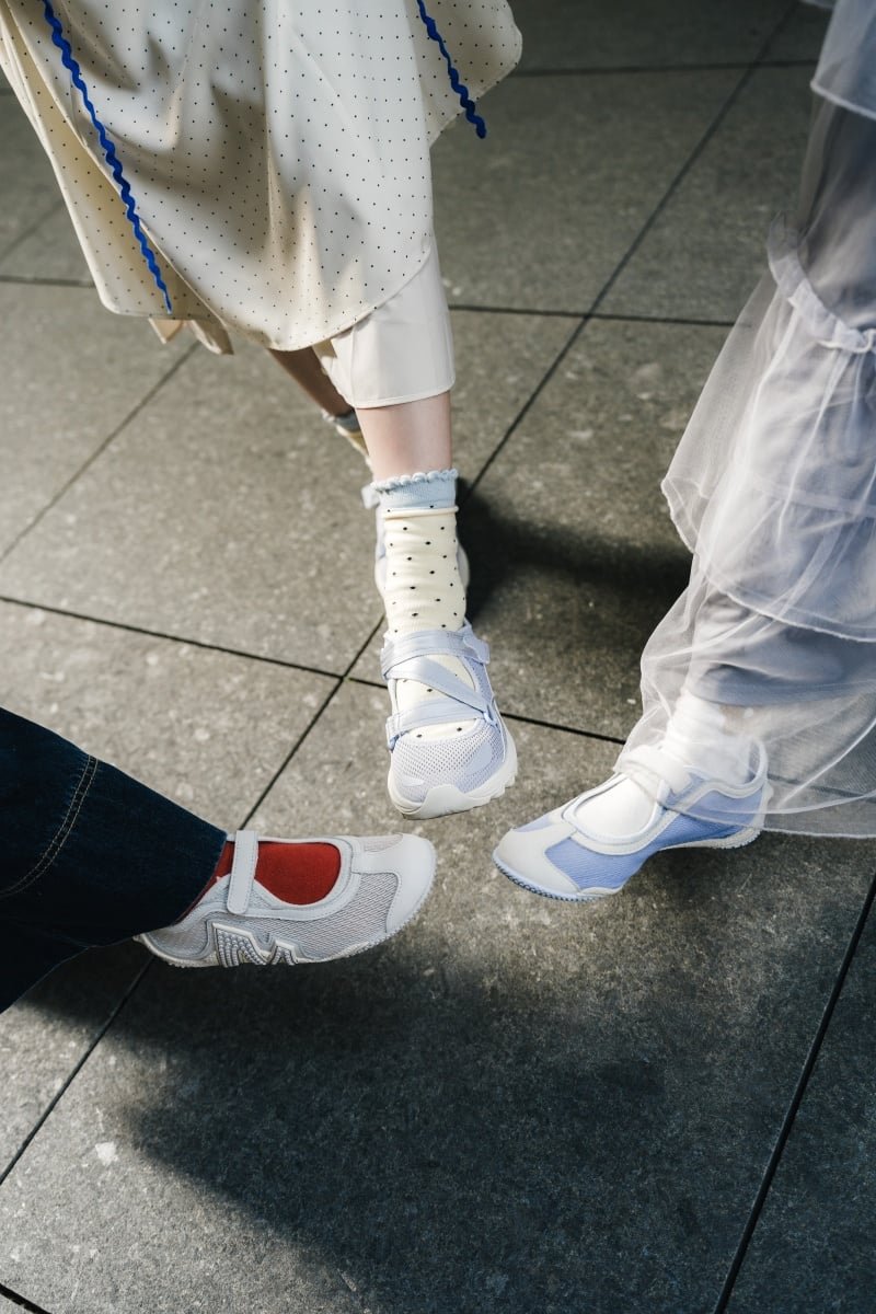 MERRELL 全新 5 款運動瑪莉珍鞋正式發表！舉辦《步履顯影》攝影展詮釋「芭蕾 x 戶外機能」美學！