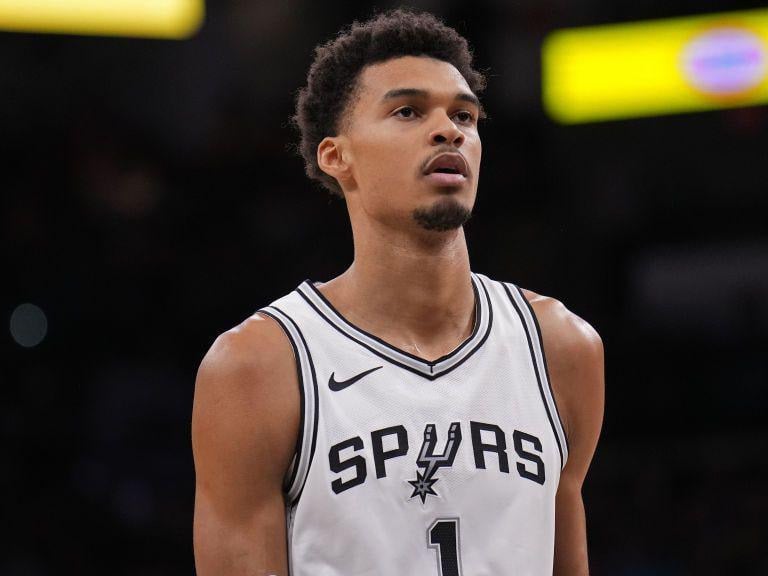 NBA／文班亞馬 Victor Wembanyama 腦震盪確認缺陣！第1場轟35分帶隊贏球，第2場卻只能坐板凳看隊友苦撐