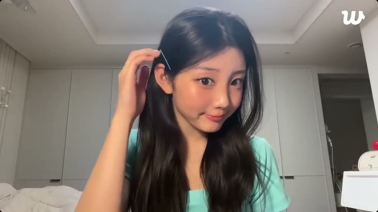 ILLIT 沅禧 Wonhee 直播臉變小 V 臉！一句「我消掉了」直播片段破 410 萬次觀看！