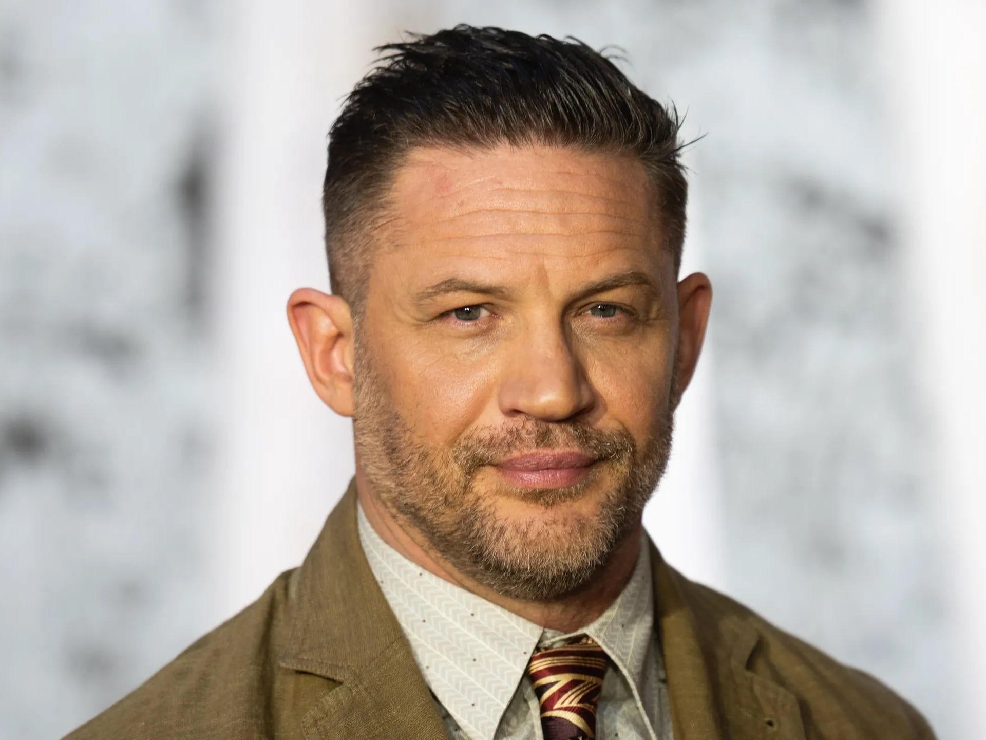 湯姆哈迪 Tom Hardy 將暫別演藝圈？長期拍動作片健康亮紅燈坦言：「整個人都快散掉了！」