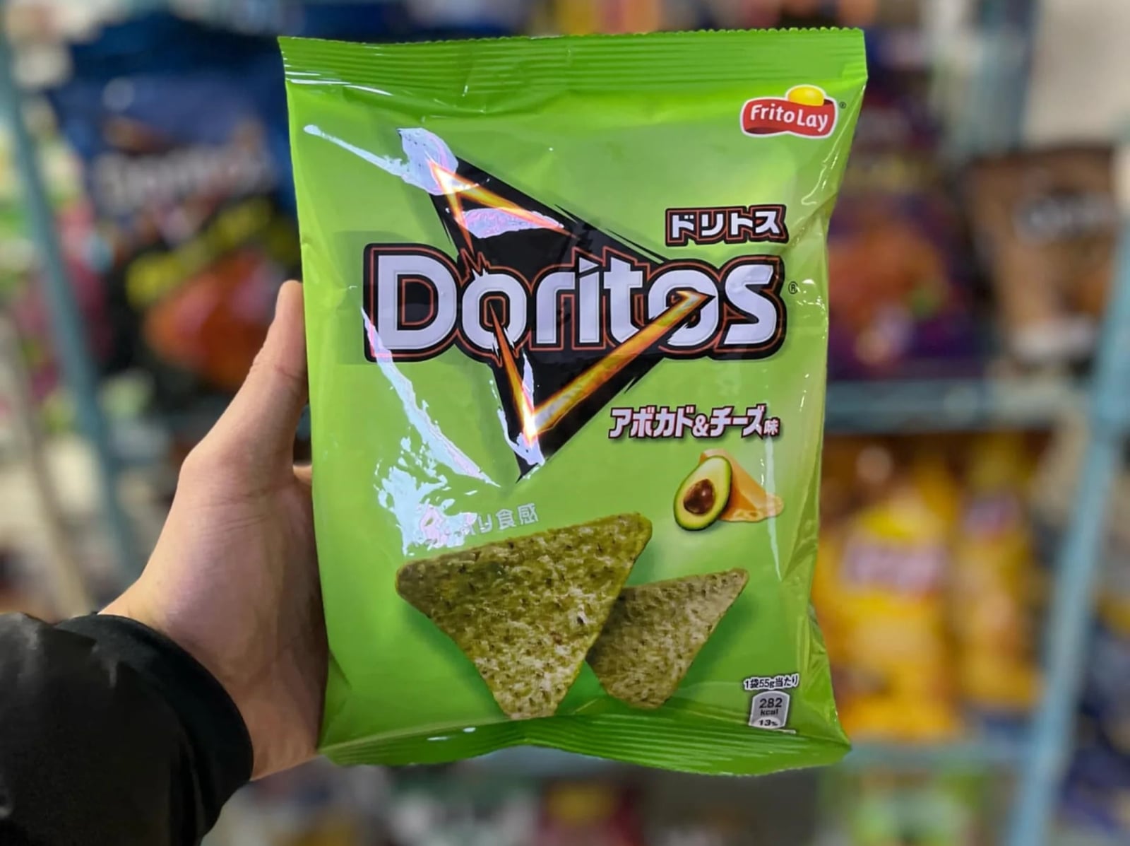 萊爾富驚現「酪梨起司」多力多滋！網友：「台灣終於買得到了！」