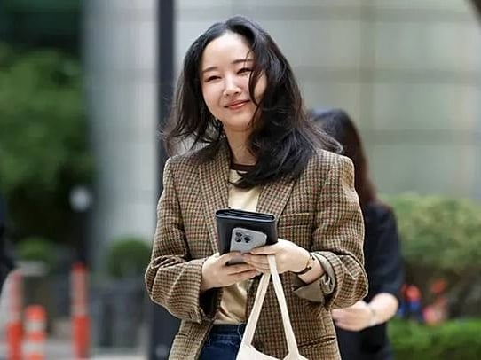 閔熙珍怒告酸民網友勝訴！法院判每人賠 30 萬：「批評可但污辱不行！」