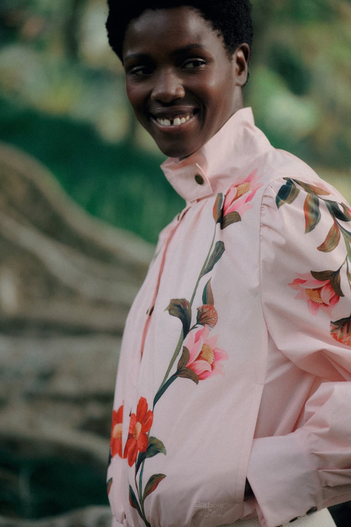 Barbour × FARM Rio 聯名回歸！英倫花卉 × 巴西熱帶風情碰撞，5 款必收單品售價曝光！