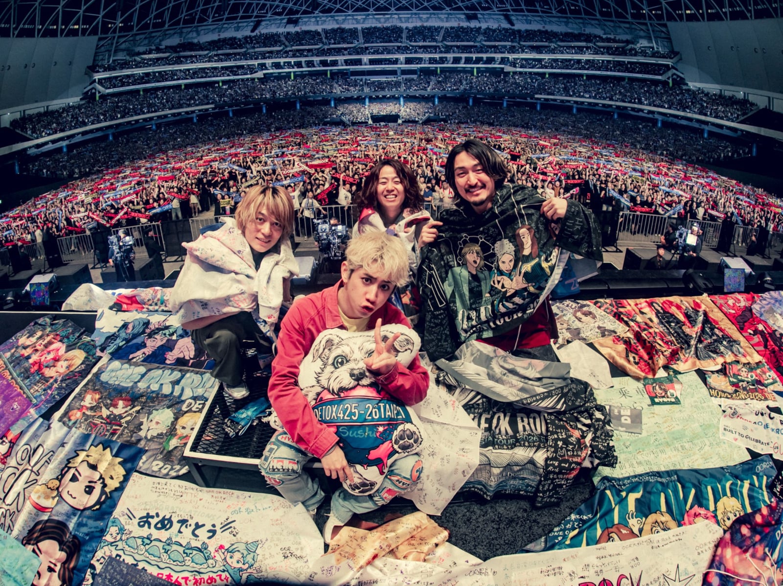 ONE OK ROCK 征服台北大巨蛋！Taka 激動落淚、成員承諾：「一定會再回來！」