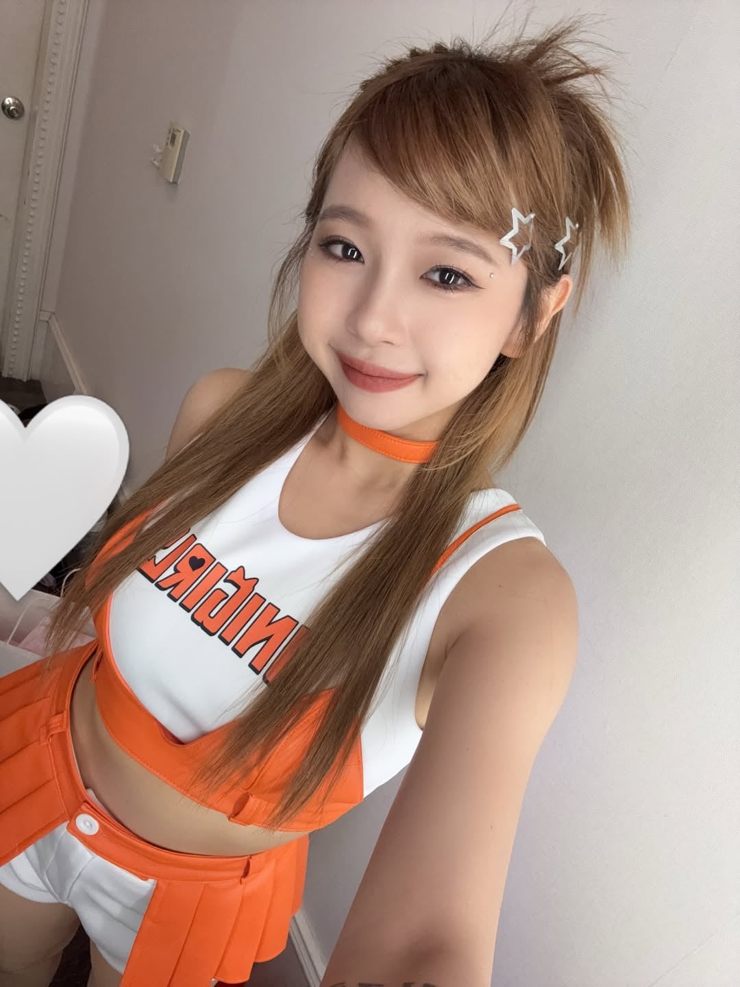 黑澀會美眉「蚊子／賴賴」球場頭轉應援！網友驚呆：「根本大材小用！」