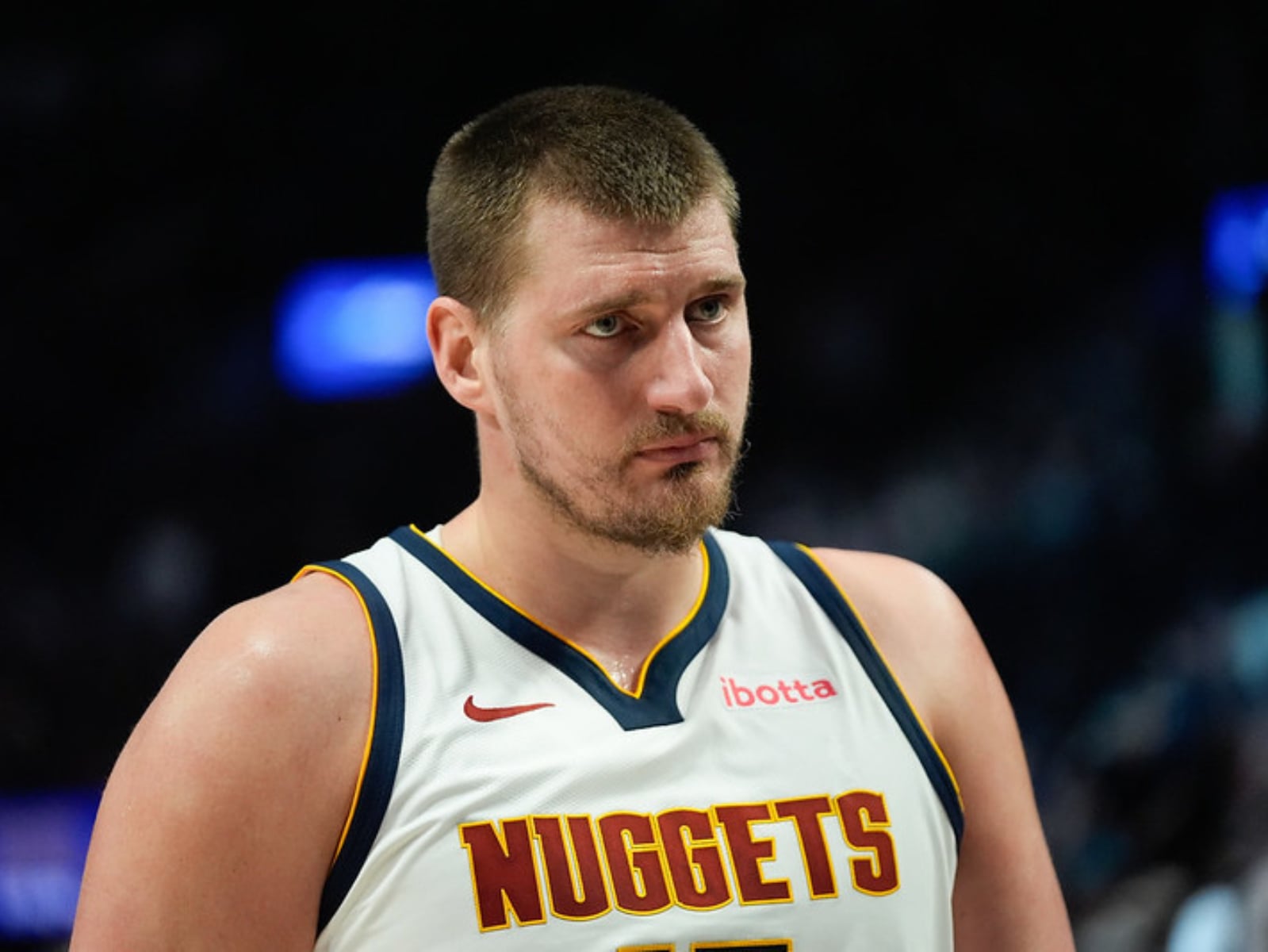 NBA／Nikola Jokic 驚傳「內褲被偷」！G4 賽後淋浴發現內褲不見當場傻眼⋯