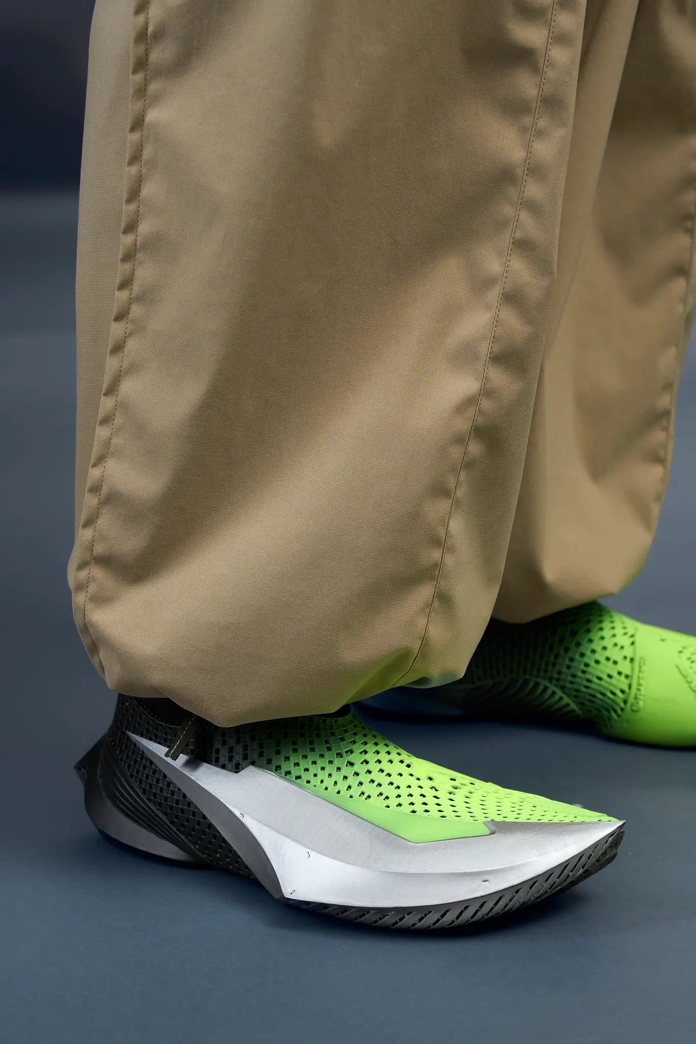 全球首賣在台灣！Errolson Hugh 親自來台展示 ACRONYM x ALIVEFORM 聯名 3D 列印鞋款！