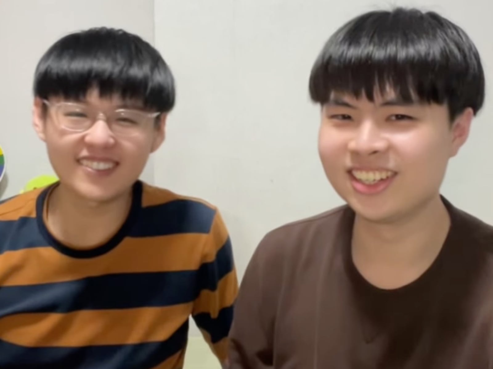 崴崴孟孟是誰？高學歷、主題曲〈崴孟三百天禮物〉⋯6 件事快認識！