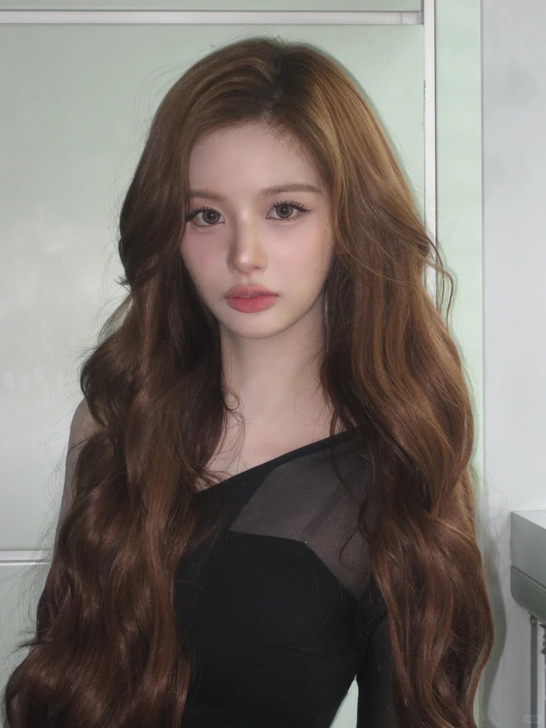 NMIXX SULLYOON 薛侖娥童年照曝光！嬰兒時期至今零變化，網狂讚：「有子瑜神韻！」