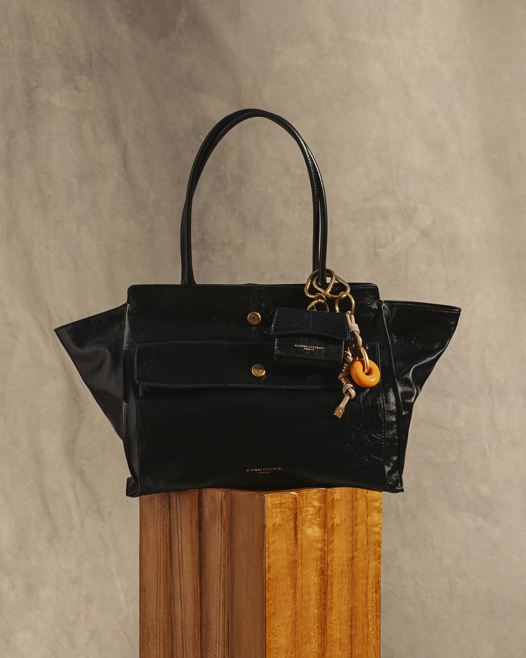 義大利輕奢包Gianni Chiarini母親節獻禮！6款「日常奢華」包款曝光，Cher油蠟牛皮手提包狂讚爆紅！