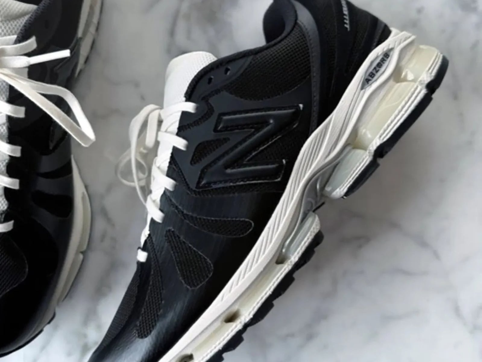 JJJJound × New Balance 1890 聯名曝光！注入「晚禮服」黑白元素、極簡質感滿分！