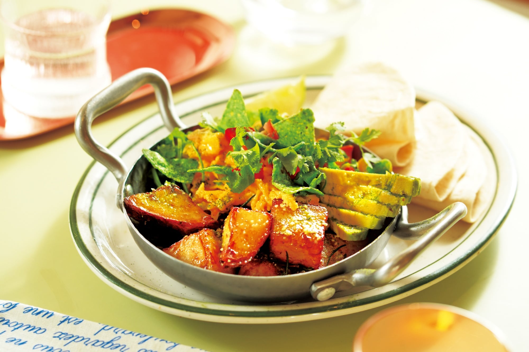 香民注意！瓦城集團雙品牌「香菜祭」強勢登場 大心、樂子攜多力多滋  7款聯名香菜料理限時開賣