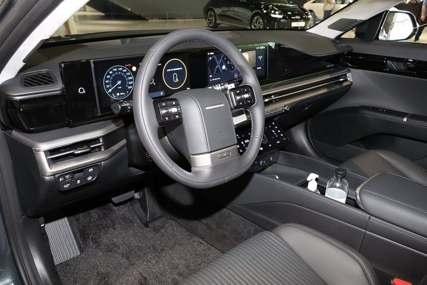 現代 Hyundai Grandeur 小改款設計首度曝光！鯊魚鼻前臉＋車長拉長至 5050mm 質感大升級！