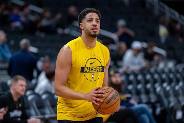 Ray 與 Tyrese Haliburton 合體同框！無情吐槽對方穿短襪「你是 NBA 球員欸！」