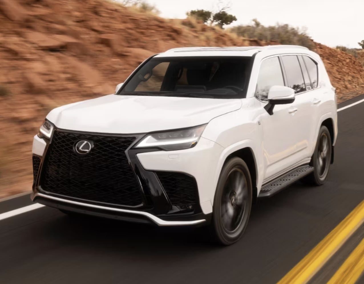 Lexus LX500d 柴油旗艦 SUV 亮相曼谷車展！7 人座、304 馬力、售價飆破 1400 萬台幣！