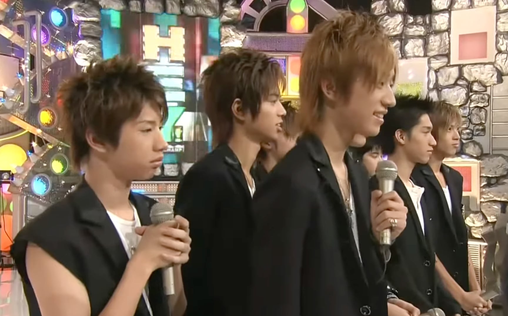 ONE OK ROCK 紅什麼？成員介紹、經典歌曲、高雄水鬼場⋯8 件事快認識！